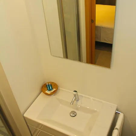 Rocha Prestige - And 4*