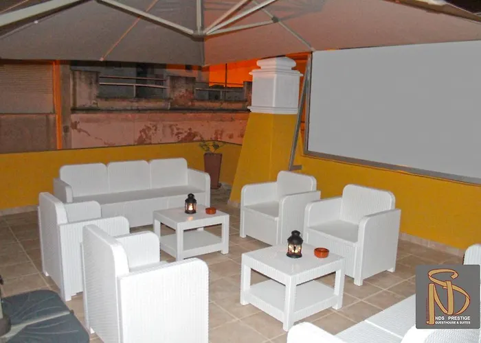 Rocha Prestige - And ゲストハウス