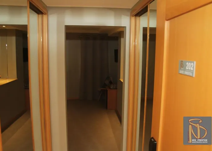 Rocha Prestige - And ゲストハウス