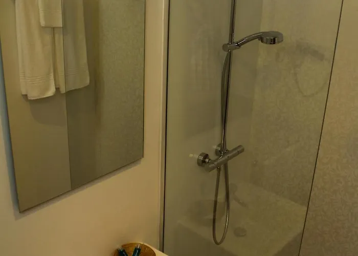 Rocha Prestige - And ゲストハウス