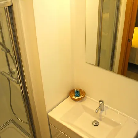 Rocha Prestige - And 4*